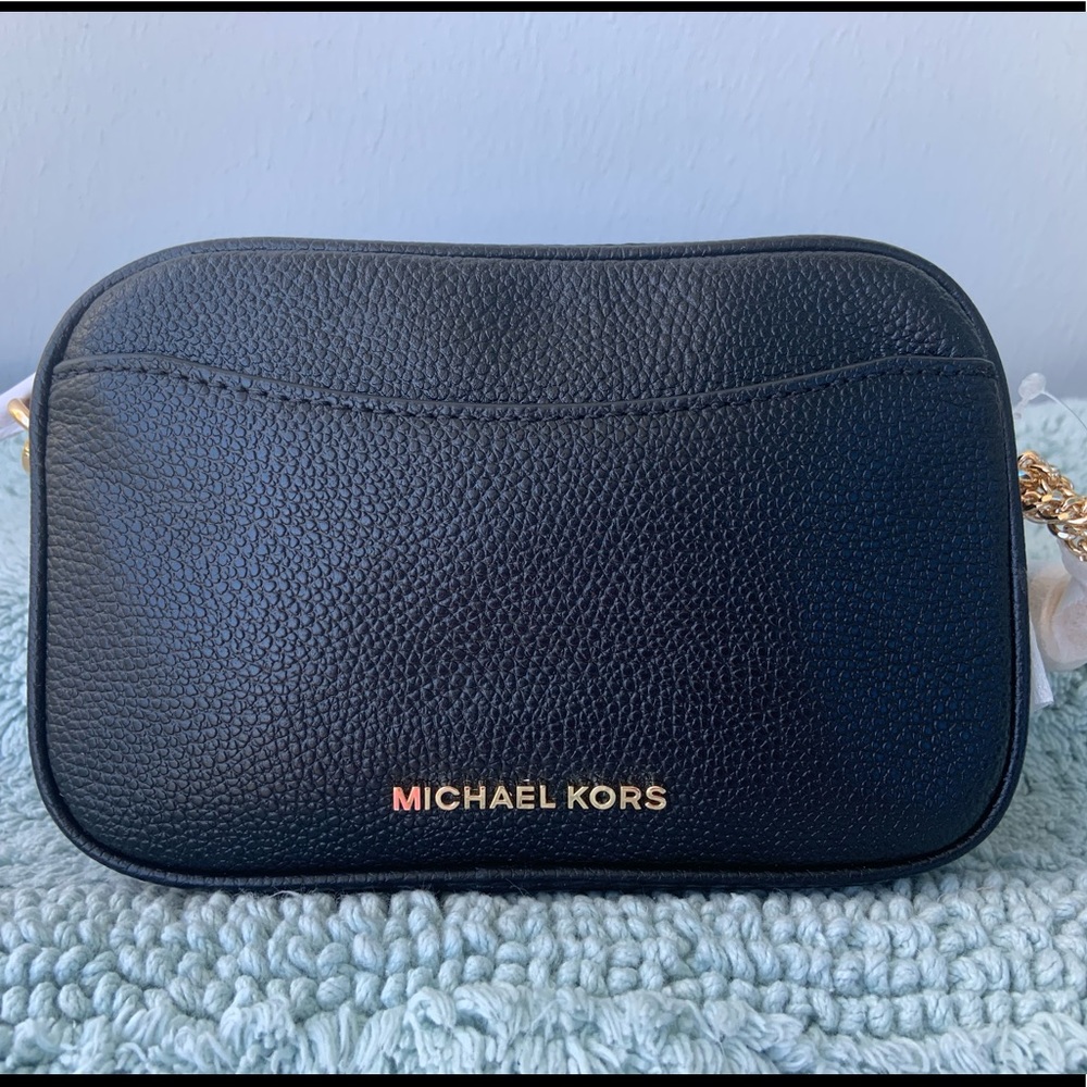 Michael Kors convertible belt bag (NWOT)